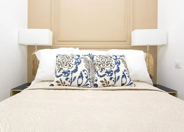 Apartamento Embajadores -No Ascensor-